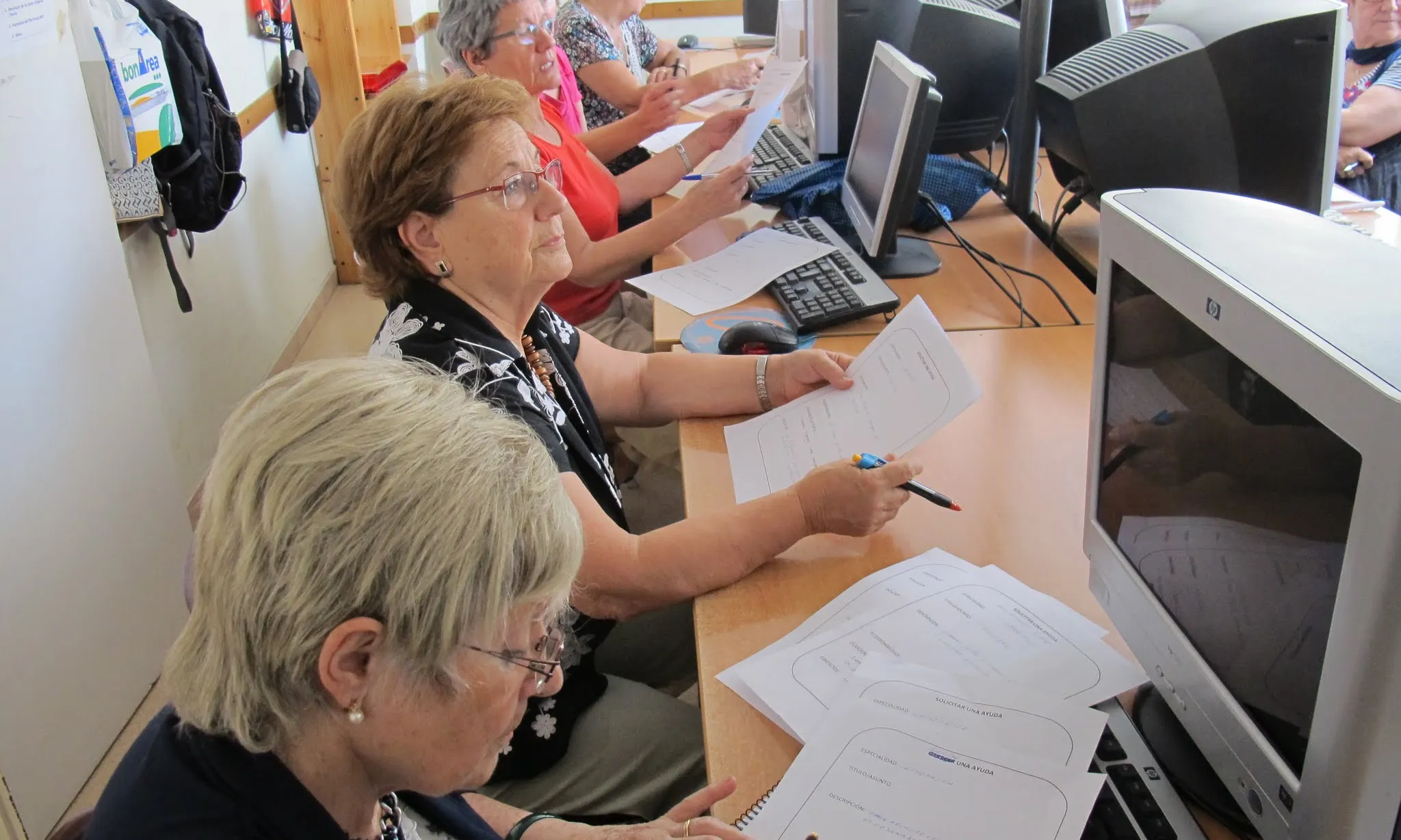 Els ordinadors no substitueixen els papers