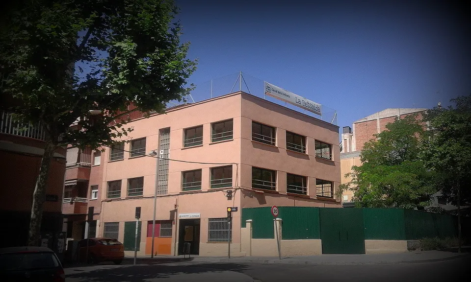 Edifici on es troba el Punt Òmnia Betsaida