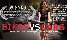 El cinema recull l'acció ambiental dels activistes per la mobilitat sostenible (imatge: Bikes vs cars)