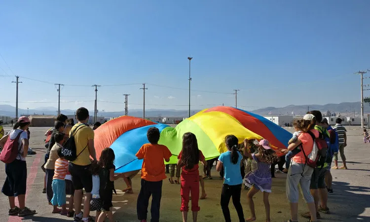 Joc del Paracaigudes / Font: Minyons Escoltes i Guies de Catalunya