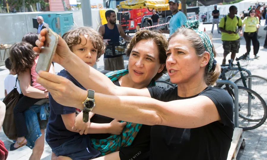 La cuinera Ada Parellada amb l'alcadessa Ada Colau (imatge: fadfest.cat)