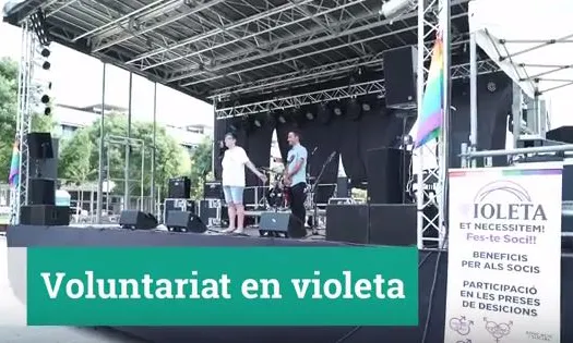 Frame del vídeo "Voluntariat en Violeta"