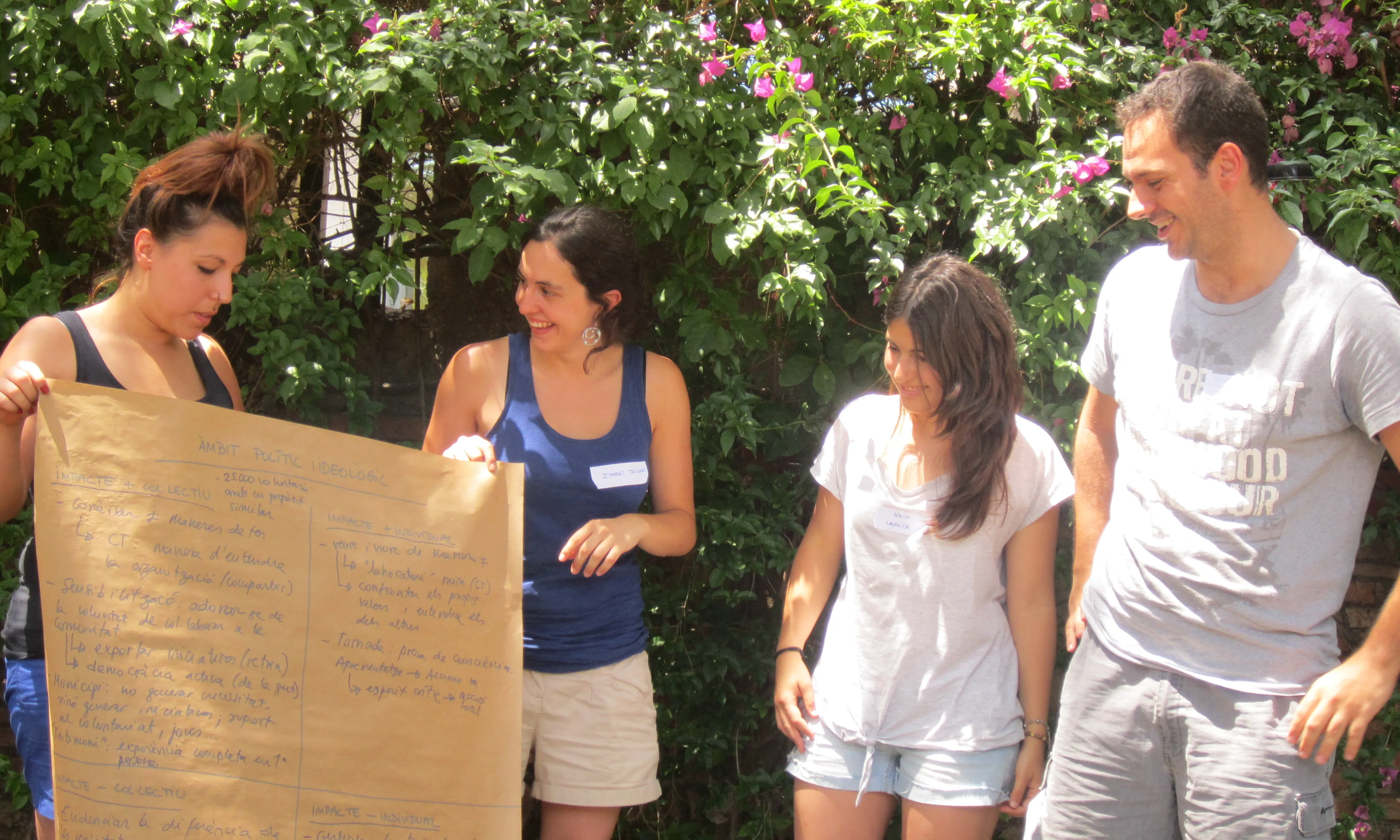 Activitat grupal en una formació de COCAT. Font: COCAT