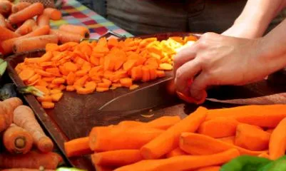 Manipulació d'aliments.    Font: Creu Roja