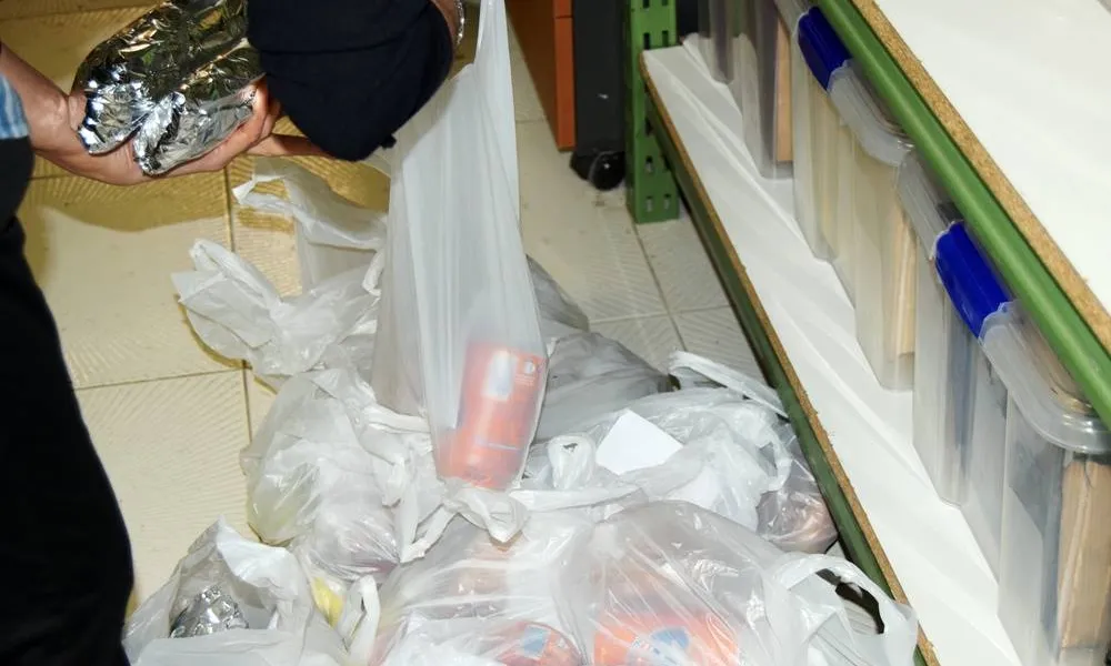 A dia d'avui "Sense Sostre" ja ha repartit paquets a 16.000 persones. Foto: Sense sostre.