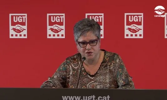 La secretaria de Polítiques Socials de la UGT Catalunya, Enriqueta Duran, durant la presentació de l'informe. (Foto: UGT)