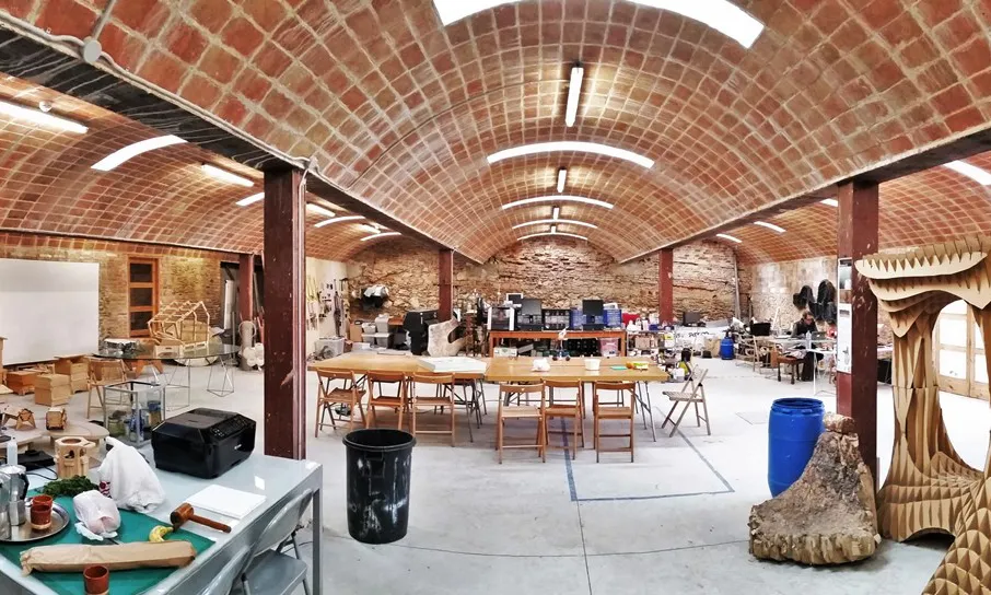 A Green Fab Lab trobareu moltes màquines i projectes relacionades amb la construcció d'habitatges.