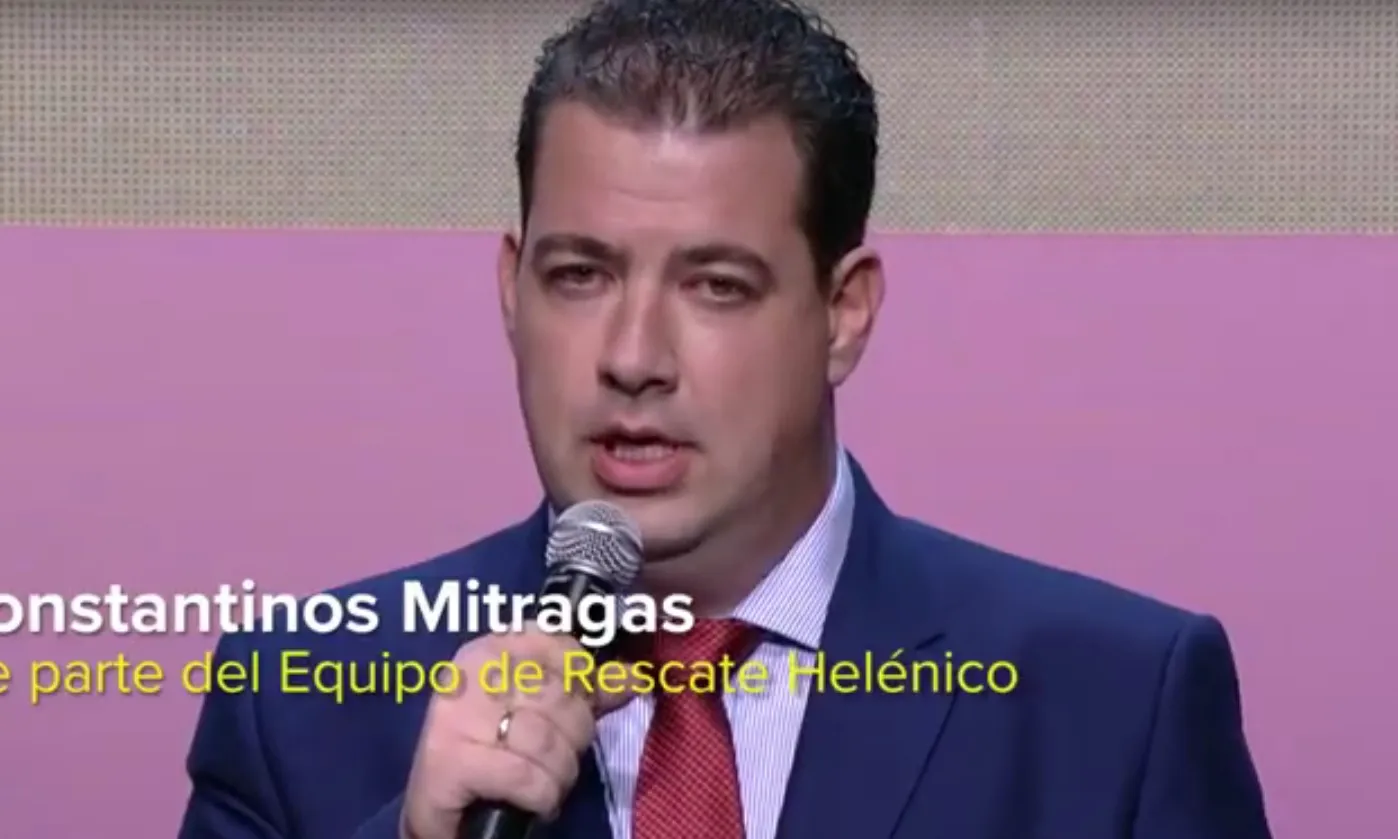 Konstantinos Mitragas, durant la gala de Premis. Font: Youtube