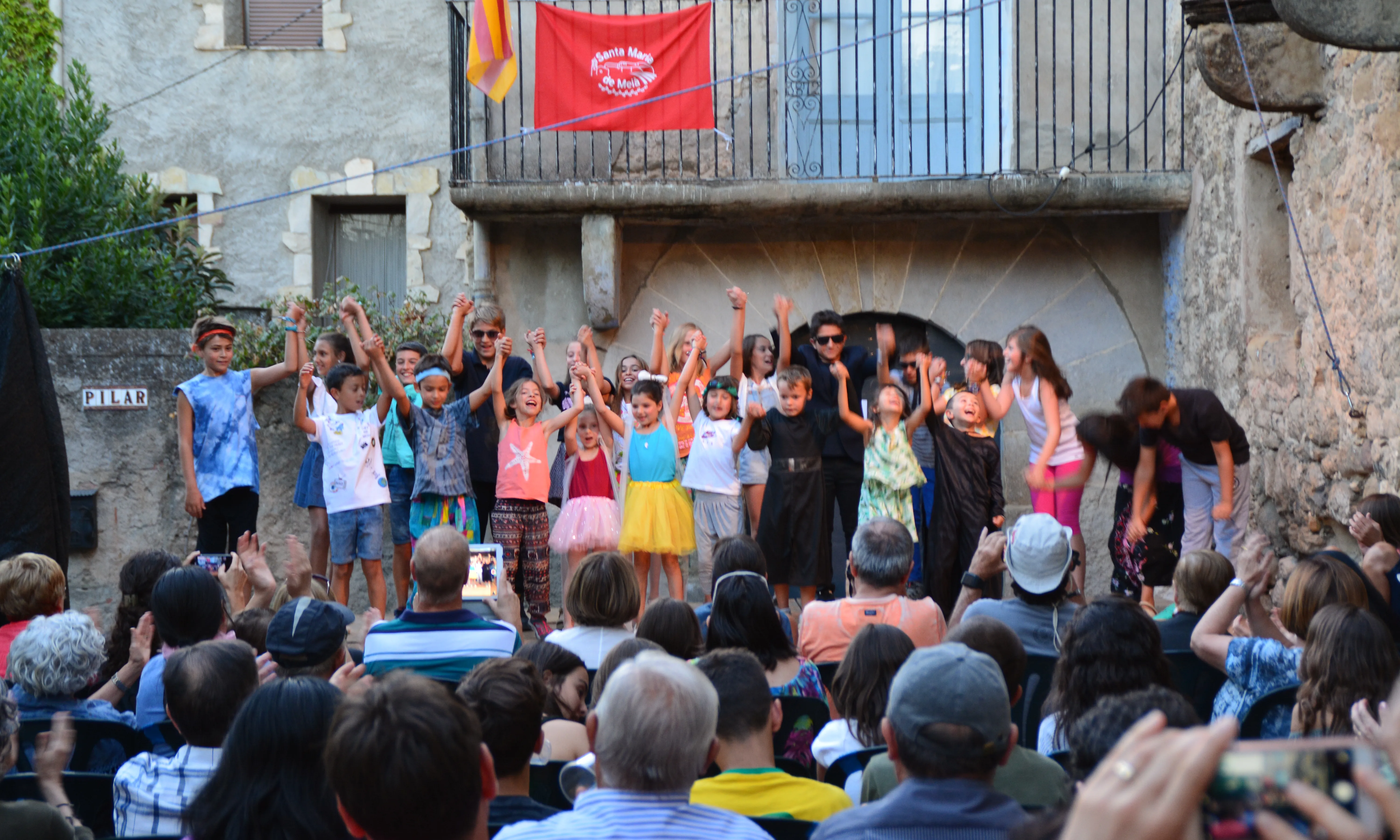 Representació teatral a càrrec de La Canalla / Foto: Centre Cultural de Santa Maria de Meià