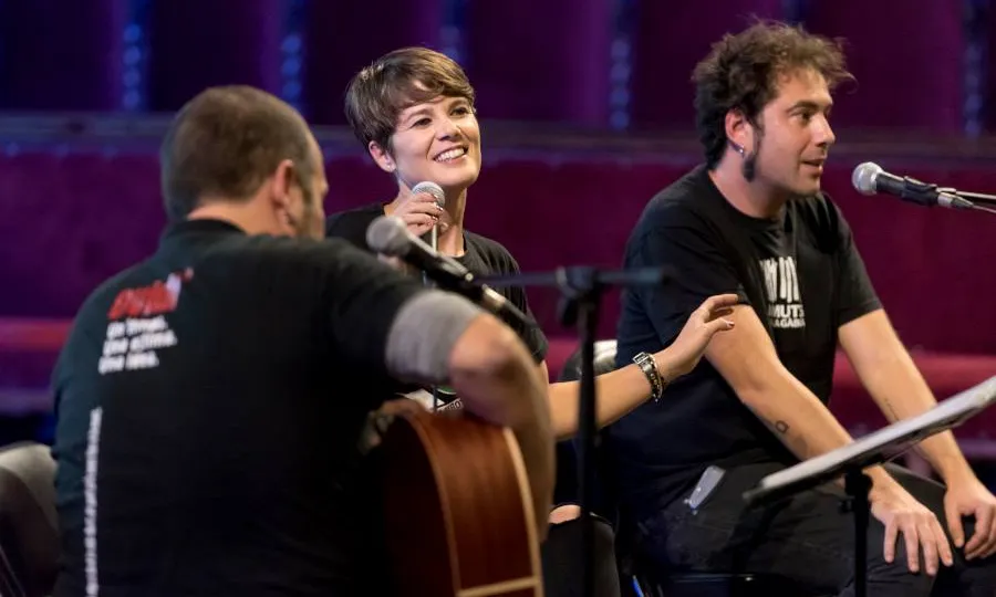 Actuació musical al Fòrum de Lluites compartides / Foto: Òmnium Cultural