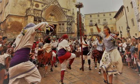 Inventari de Danses Vives de Catalunya (www.dansesvives.cat)