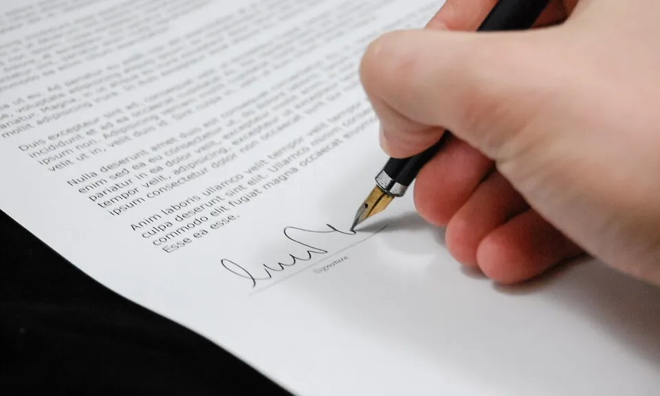 La Carta Fundacional ha d'incloure la designació de les persones que constitueixen el patronat de la fundació. Font: Pixabay