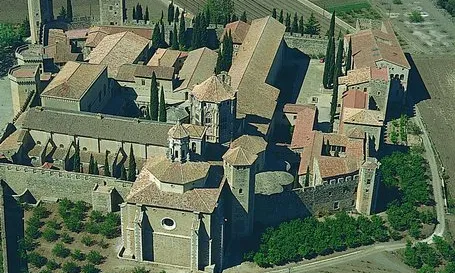 SOS Monuments vetlla per la cura del patrimoni arquitectònic català.