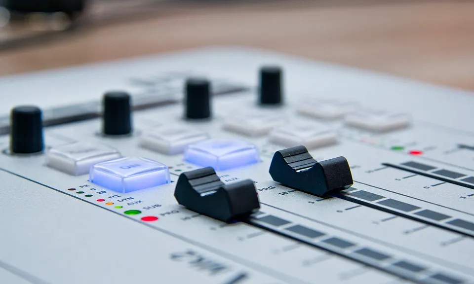 Hi ha una seixantena de mitjans comunitaris a Catalunya. Font: Pixabay