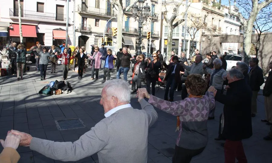Sarrianejant a la plaça de Sarrià.