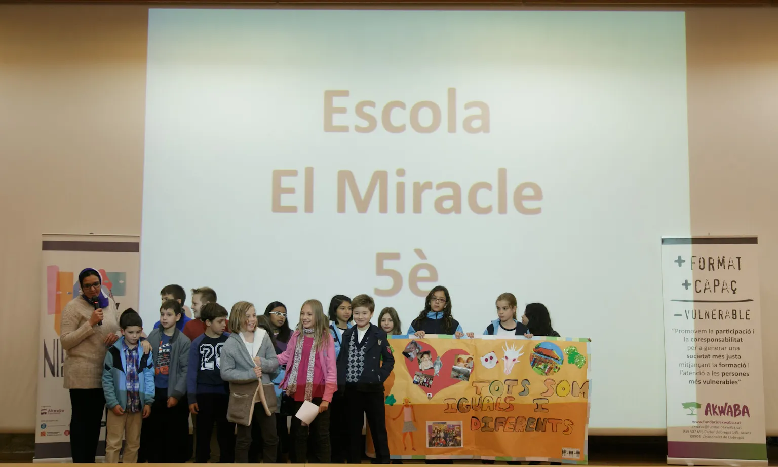 Acte de sensibilització en escola - Foto: Fundació Akwaba