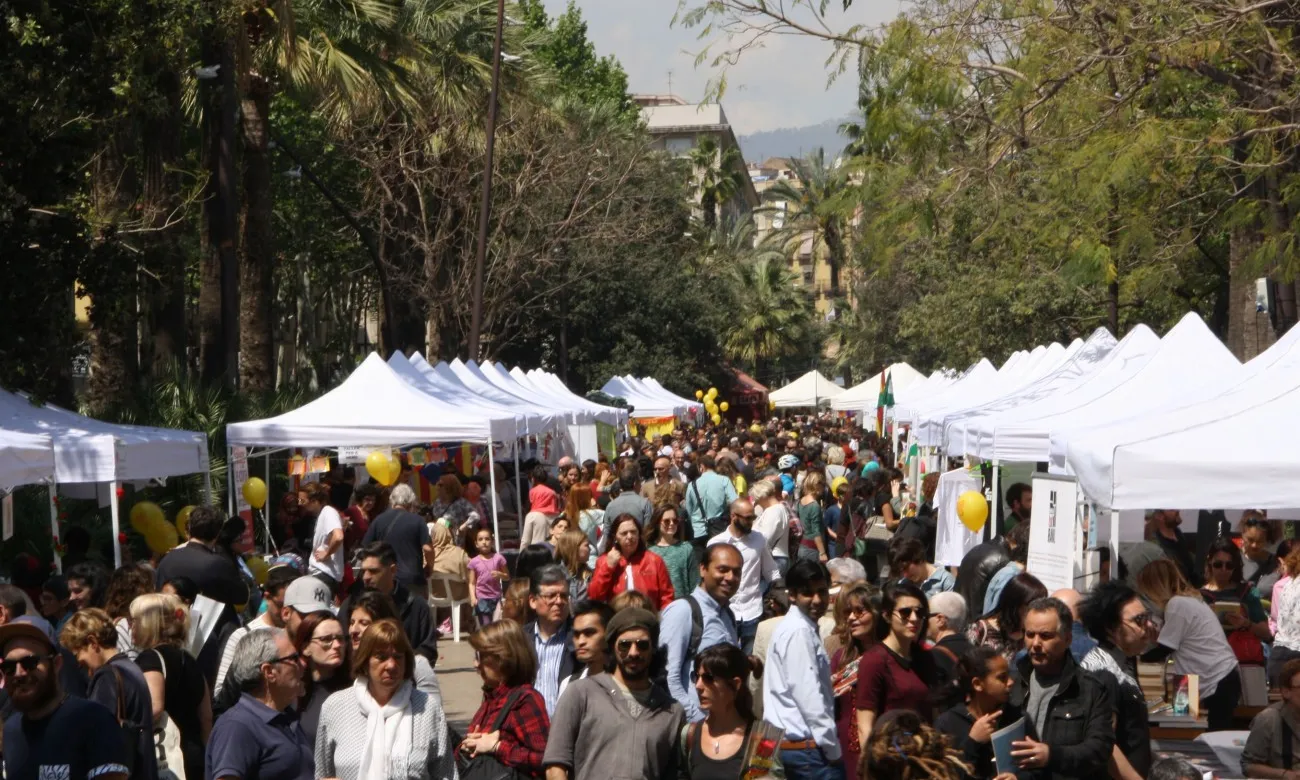 La Rambla del Raval és l'escenari de les paradetes