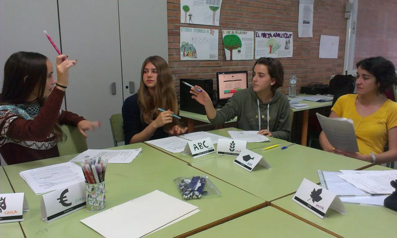 Grup de joves en un taller de SmileUrbo