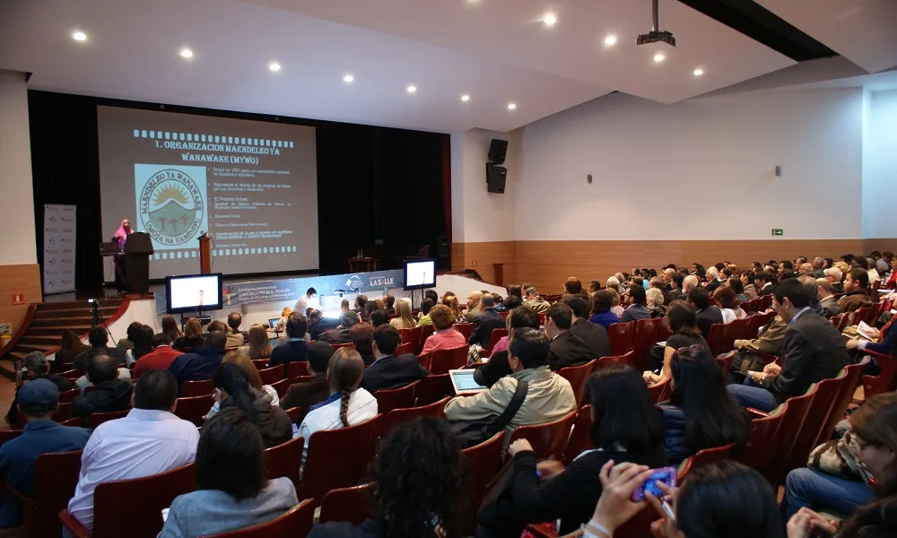 Conferència del II Congrés celebrat a Bogotà.