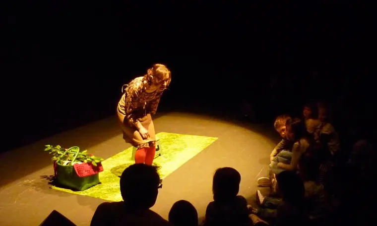 Sessió de contes durant el Festival Munt de Mots