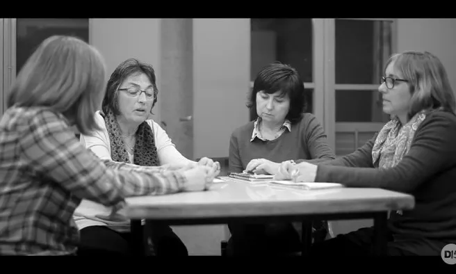 Núria Gonzàlez, la segona per l'esquerra, en una imatge del reportatge 'Mares en lluita', de Districte15