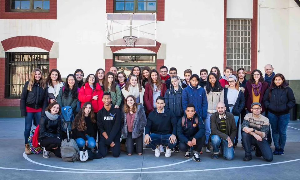 Alumnes projecte ‘Aprendre a mirar. Trencant murs invisibles’