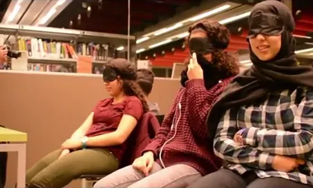 Taller de vídeo teràpia amb l'associació Self-education