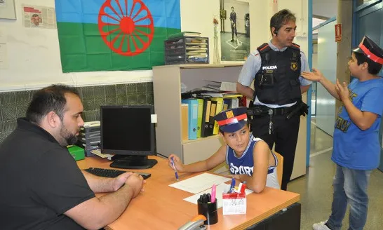 Dos joves investigadors del projecte