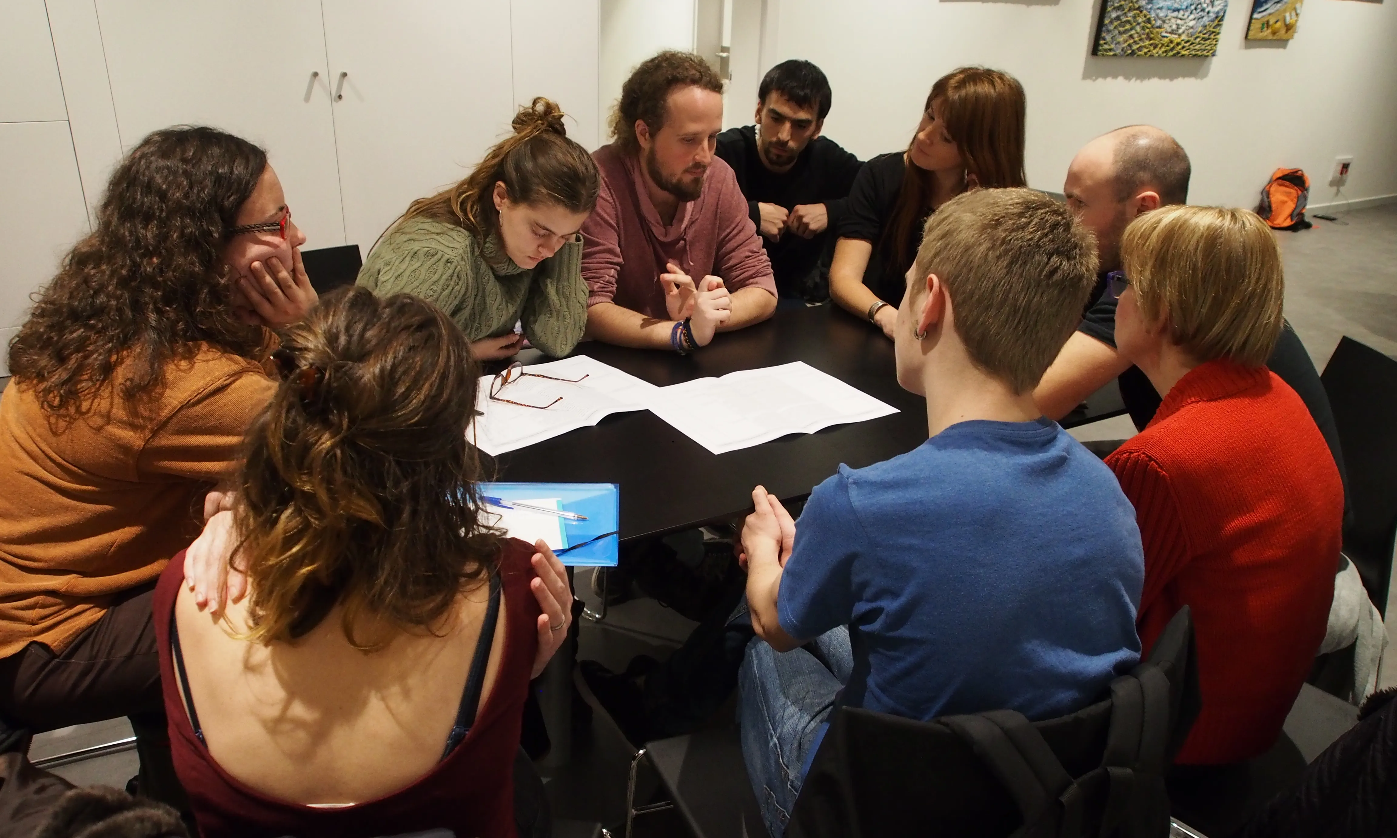 Grup de joves reunits