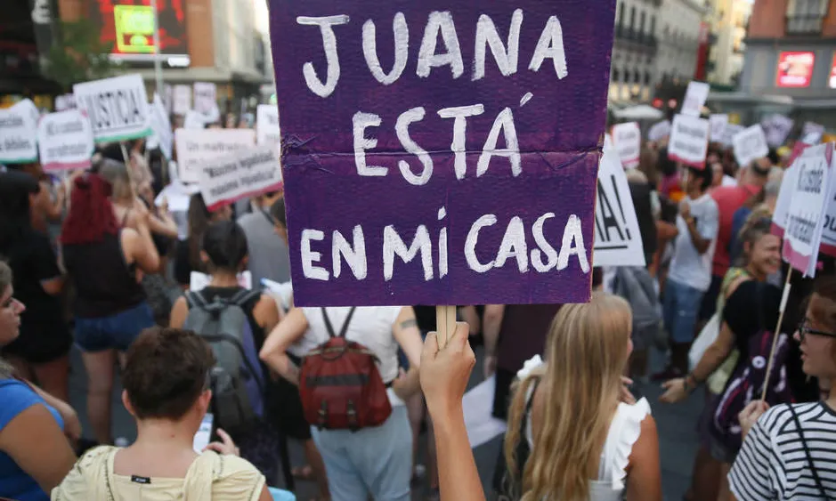 Una pancarta de suport a Juana Rivas