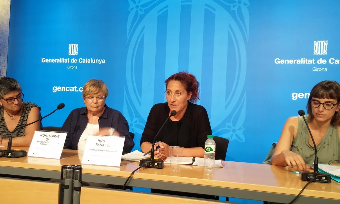 Hungria Panadero, de la Fundació Ferrer i Guàrdia, a la taula sobre els reptes del teixit associatiu que es va organitzar a mitjans de setembre