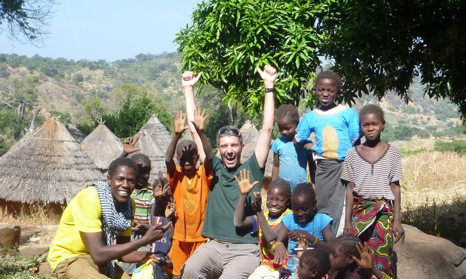 En Sidi i els infants feliços a Kédougou.