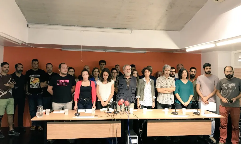 Roda de premsa de presentació de la plataforma "En Peu de Pau"
