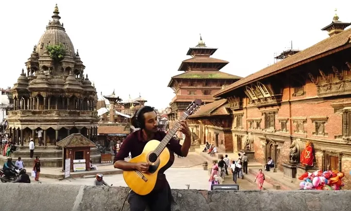 Cançó "With My Own Two Hands".