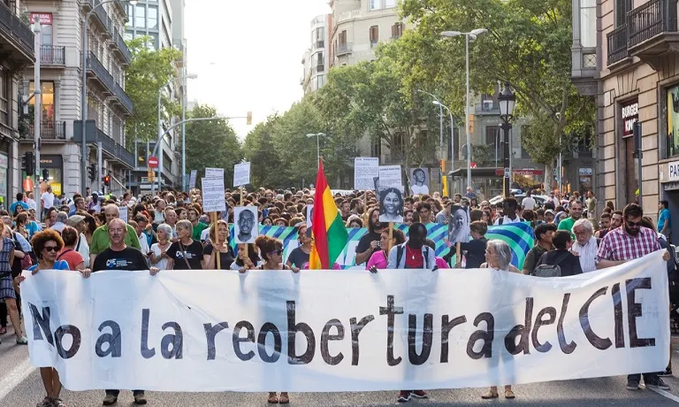 Manifestació pel tancament dels CIEs