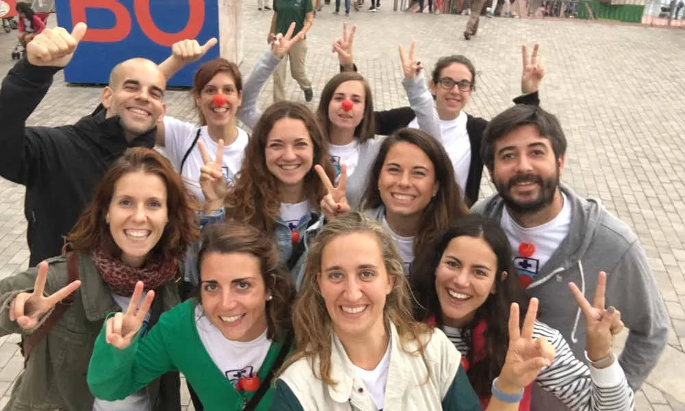 Anualment, hi participen amb l'entitat entre 200 i 300 persones voluntàries.