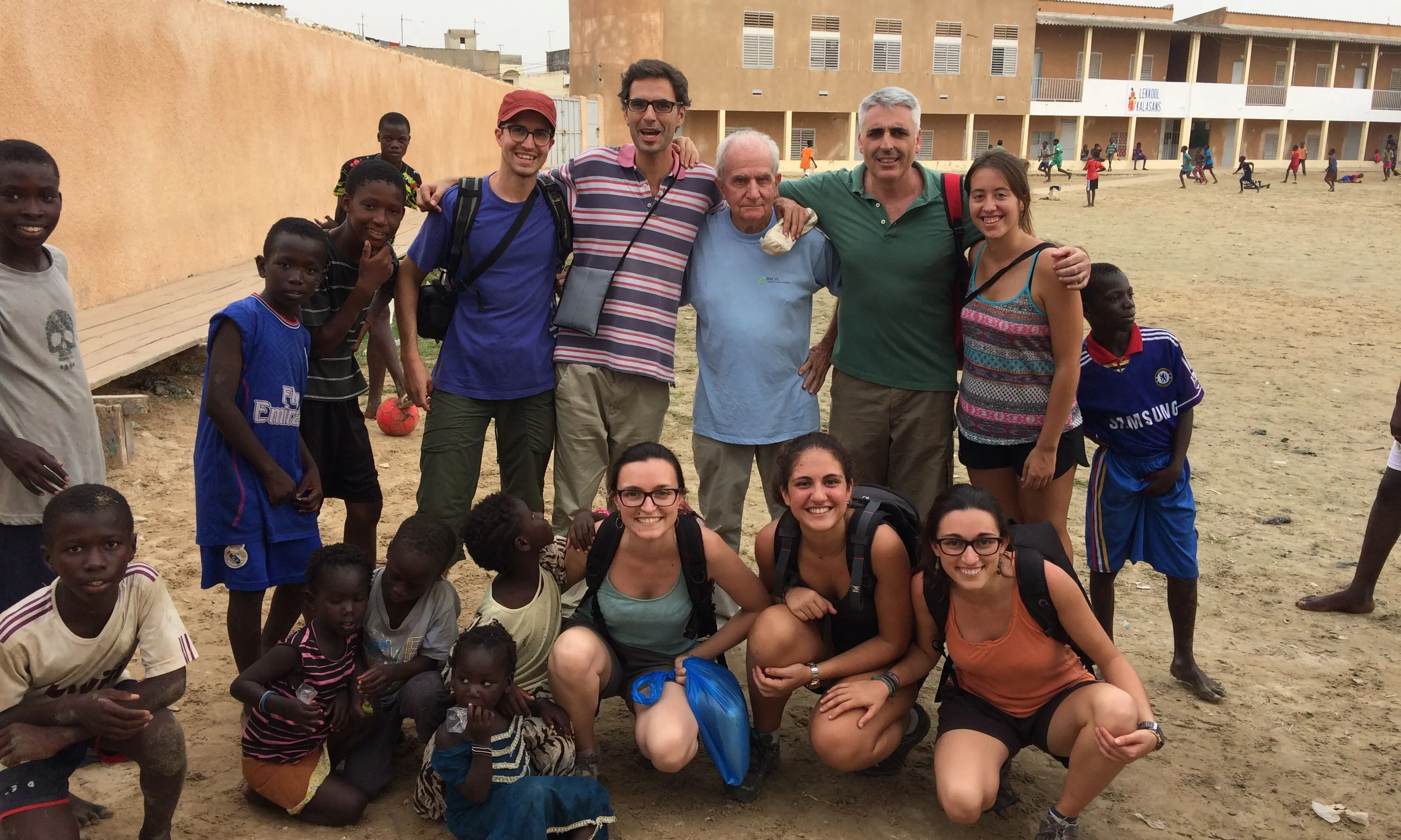 Expedició Futbol Solidari
