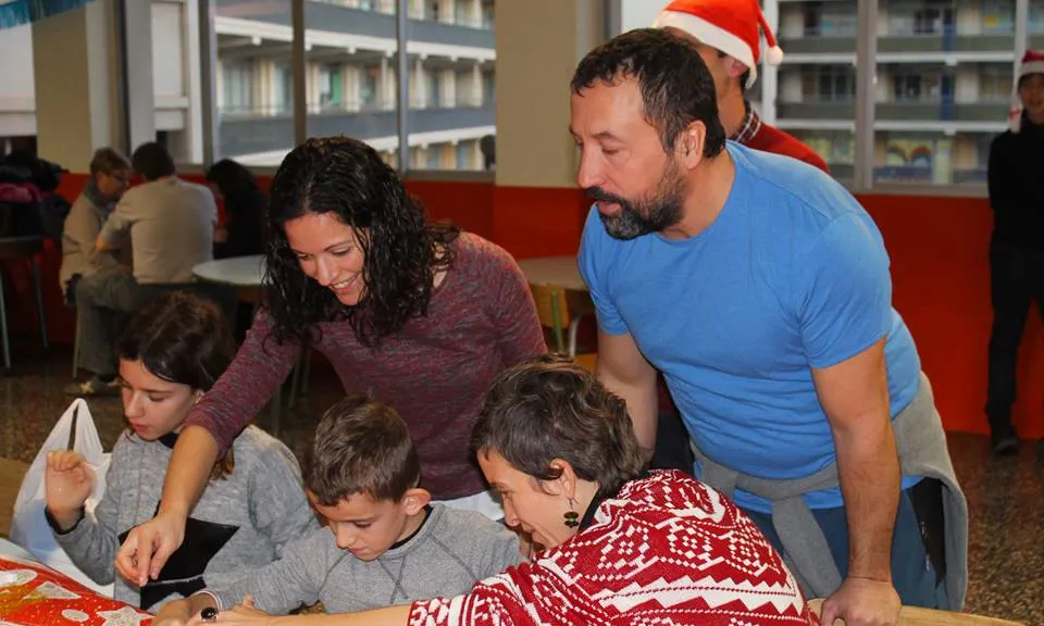 Famílies en una activitat de l'Associació
