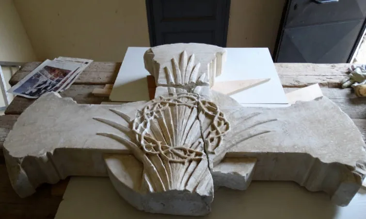 Tasques de recuperació de la Tomba Vall Marimón del cementiri d'Horta.