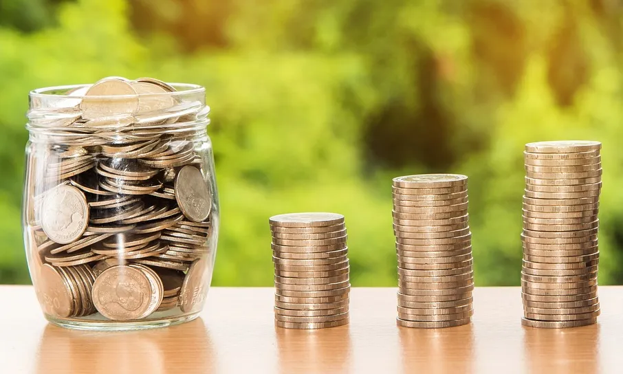 El blog 'Diners a contrallum' serà un espai de pensament crític al voltant de les finances.