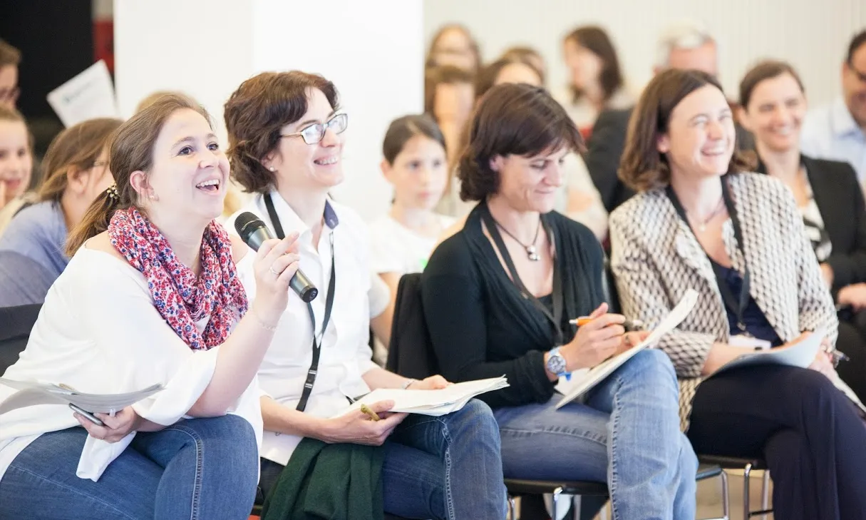 Technovation compta amb persones voluntàries que fan de mentores i de jurat