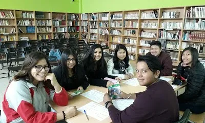Participants en una de les edicions de 'Joves pel barri'