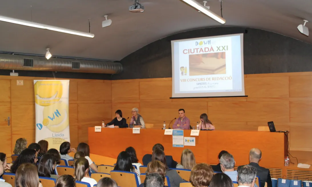 En total, van participar 11 centres educatius de la província de Lleida amb un total de 137 redaccions.