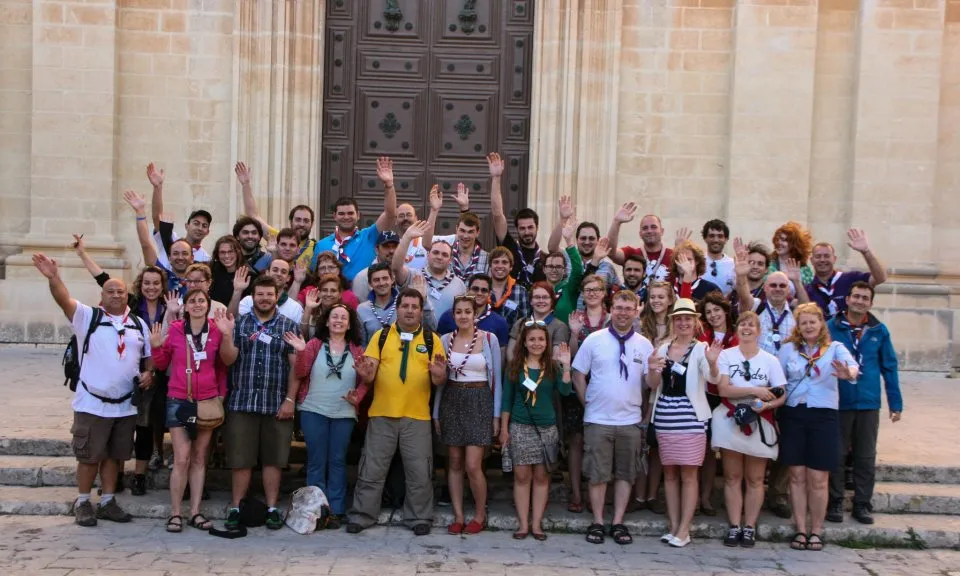Joves participant a una trobada d'escoltisme europeu a Malta.