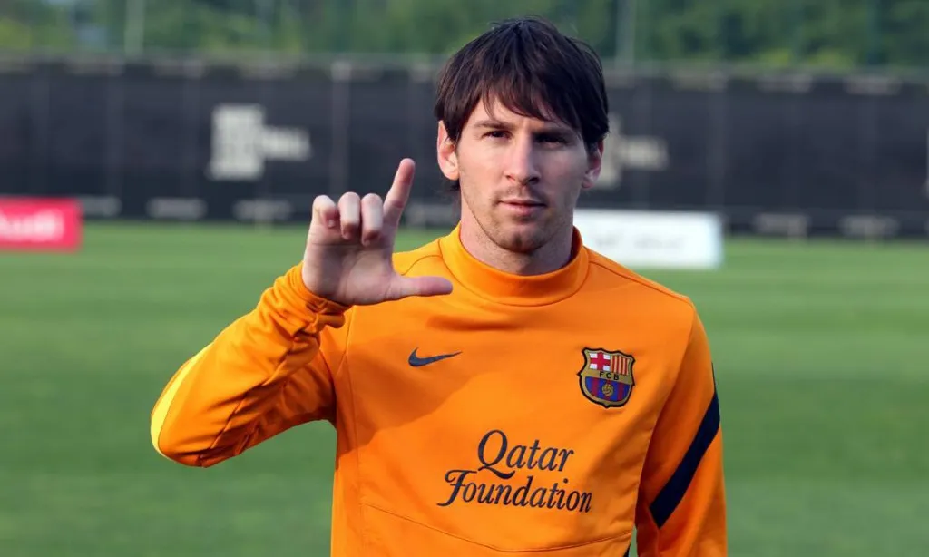 Leo Messi fent un gest per l'ELA