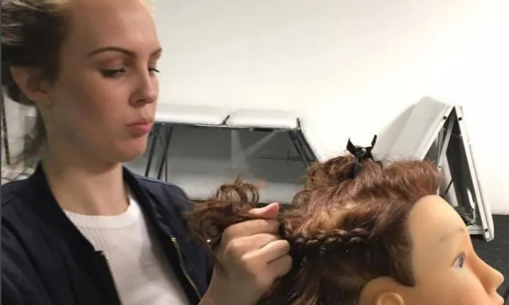 Noia jove arpèn al CWP