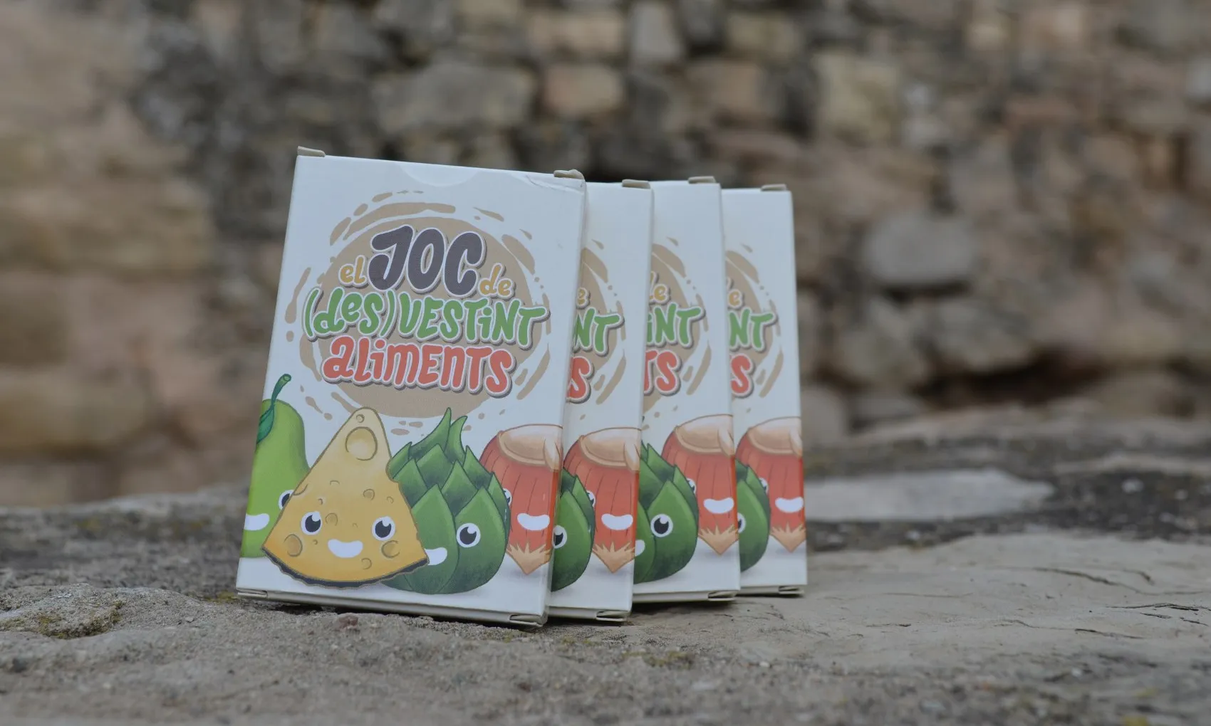 El joc de (des)vestint aliments a l'aire lliure