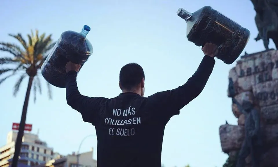 Les burilles són el residu més habitual, i contenen nombrosos components tòxics que acaben a l'ecosistema