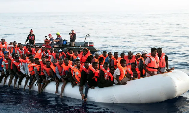 Moltes persones immigrants arriben per l'estret de Gibraltar