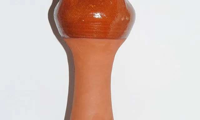 L'almorratxa, en la seva versió fabricada amb terrissa